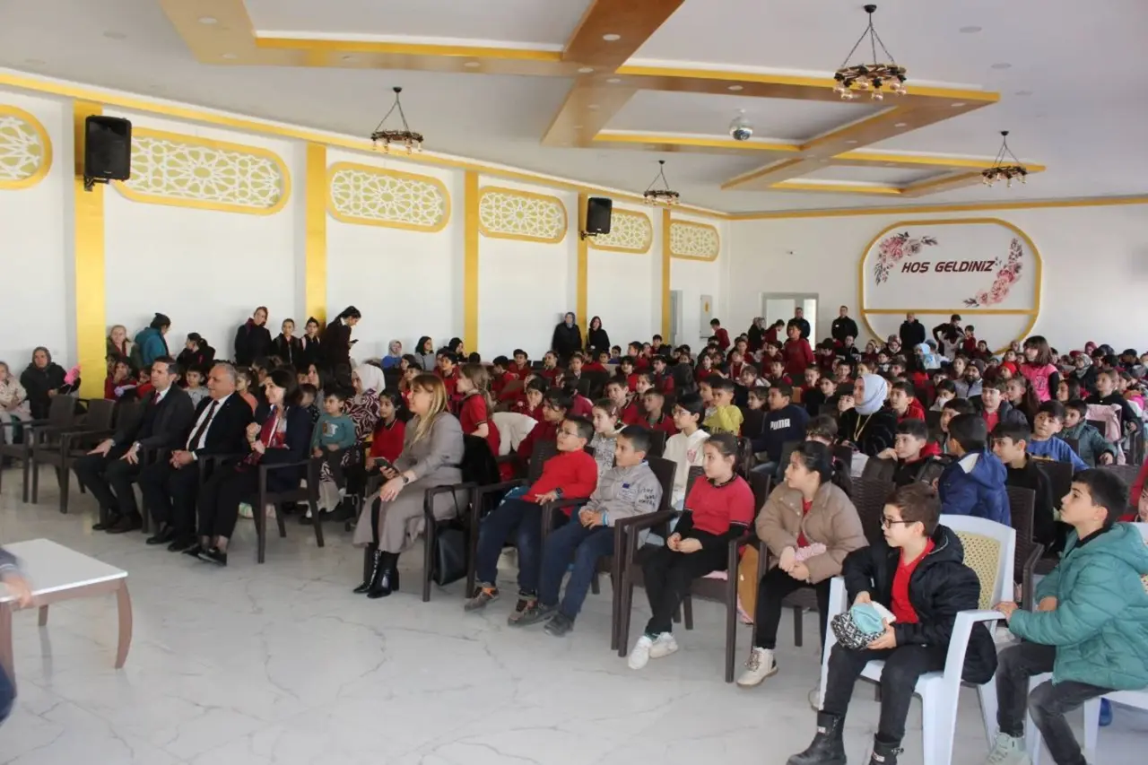 Çocuklar Şenlikte Eğlendi 1