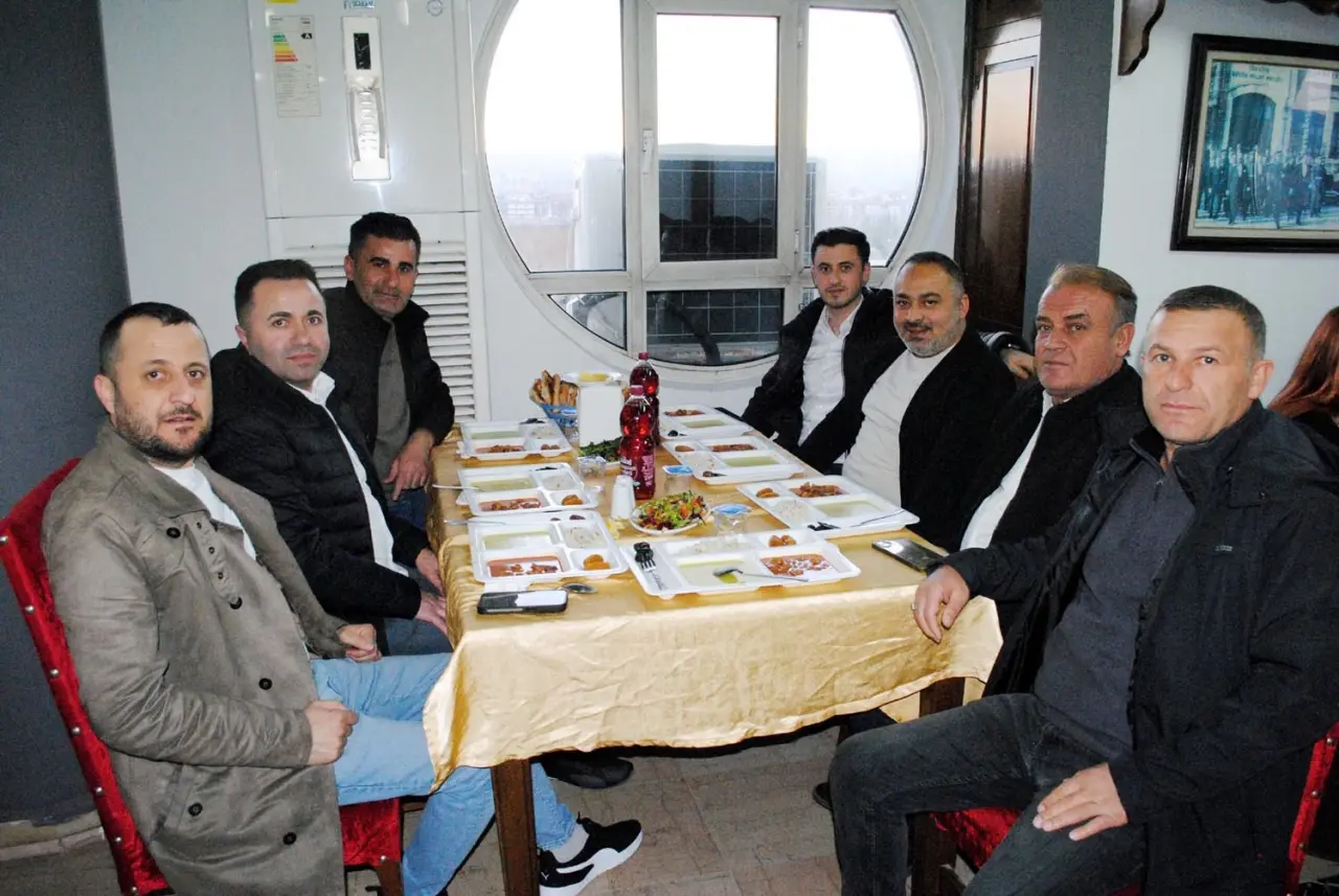 Çorum Protokolü ve Esnaf İftar Sofrasında Buluştu 8