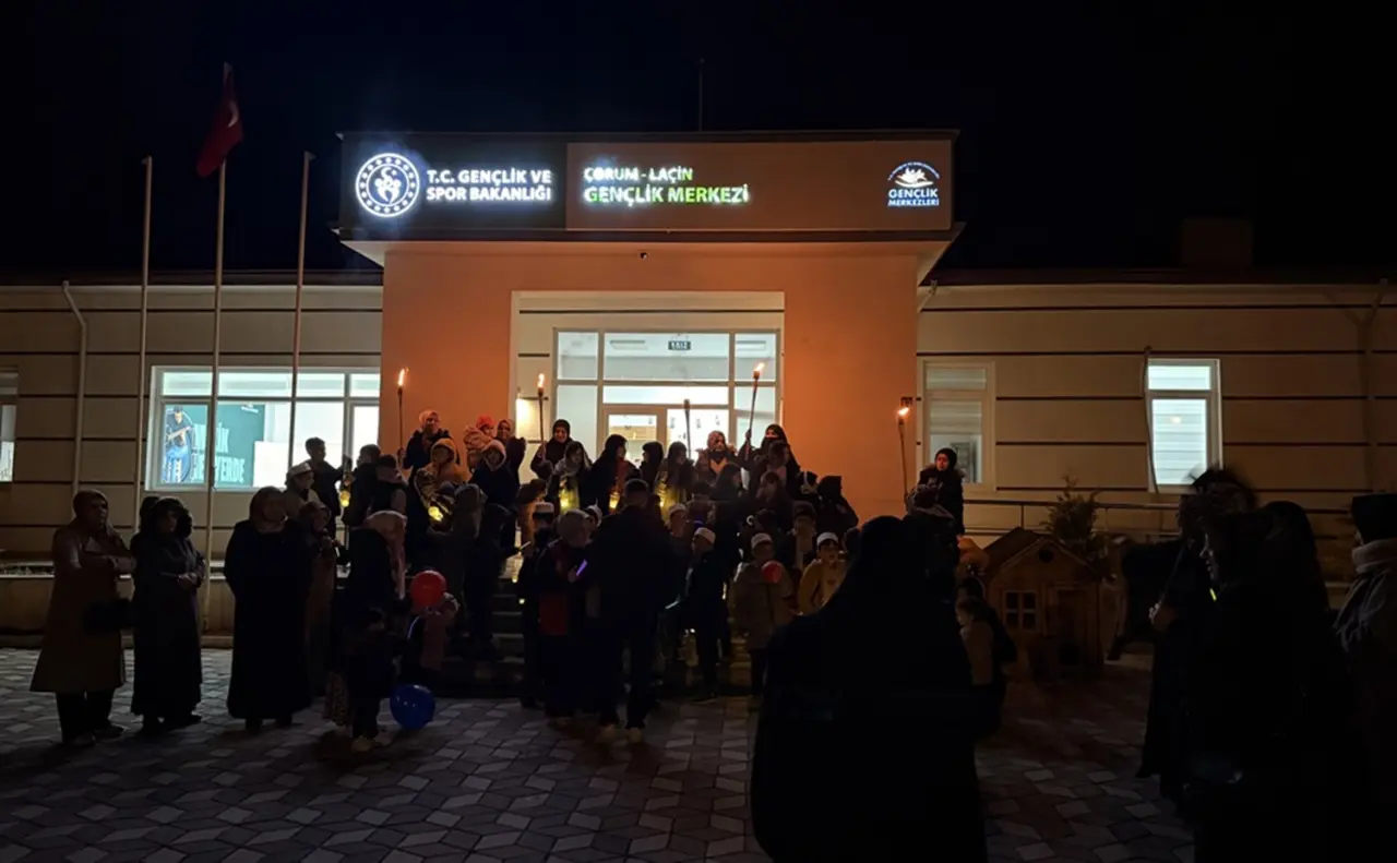 Miniklerin Fener Alayı Coşkusu 1