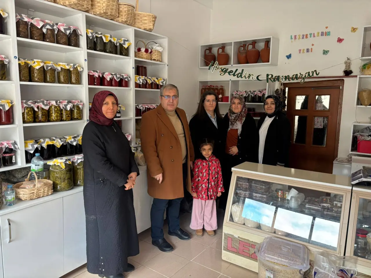 Bayat Sokaklarında Yüzleri Gülümseten Mesaisi 2