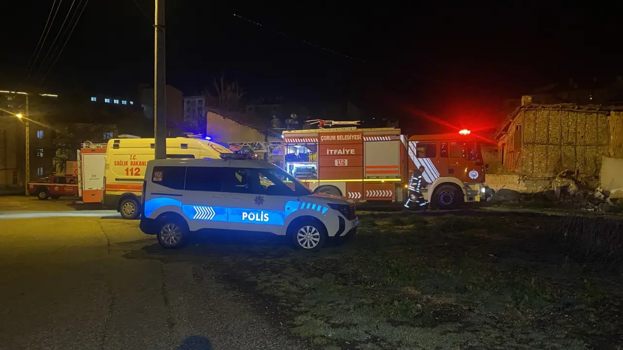 Alevler Gecekonduyu Yuttu 3