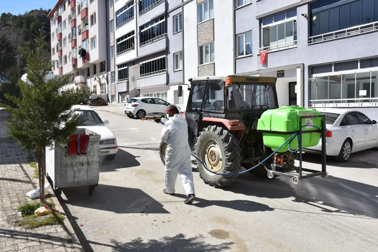 İskilip’te Haşerelere Karşı İlaçlama Seferberliği 2