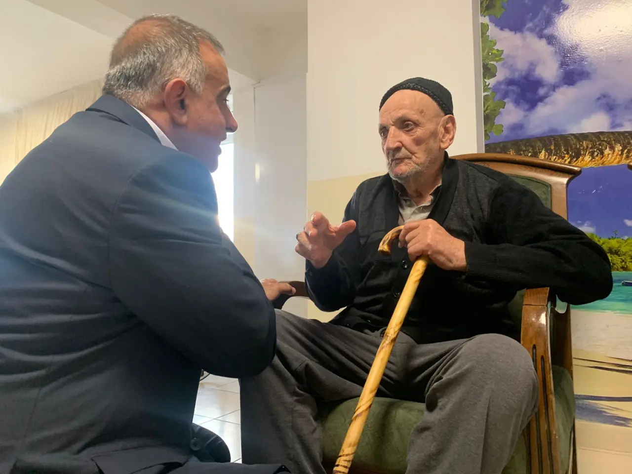 Ak Parti’den Ulu Çınarlara Bayram Vefası 1