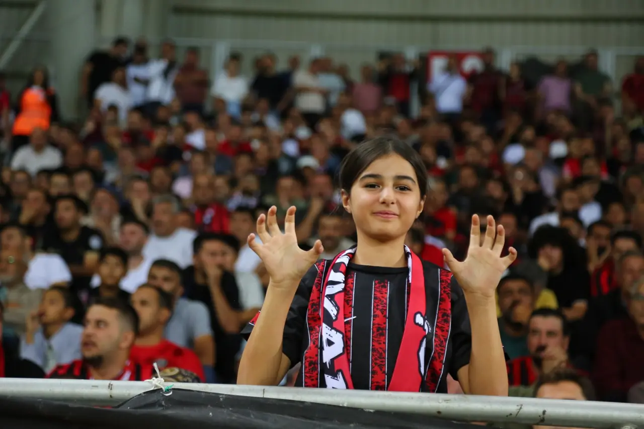 Arca Çorum Fk’den Öğrencileri Mutlu Eden Kampanya 1