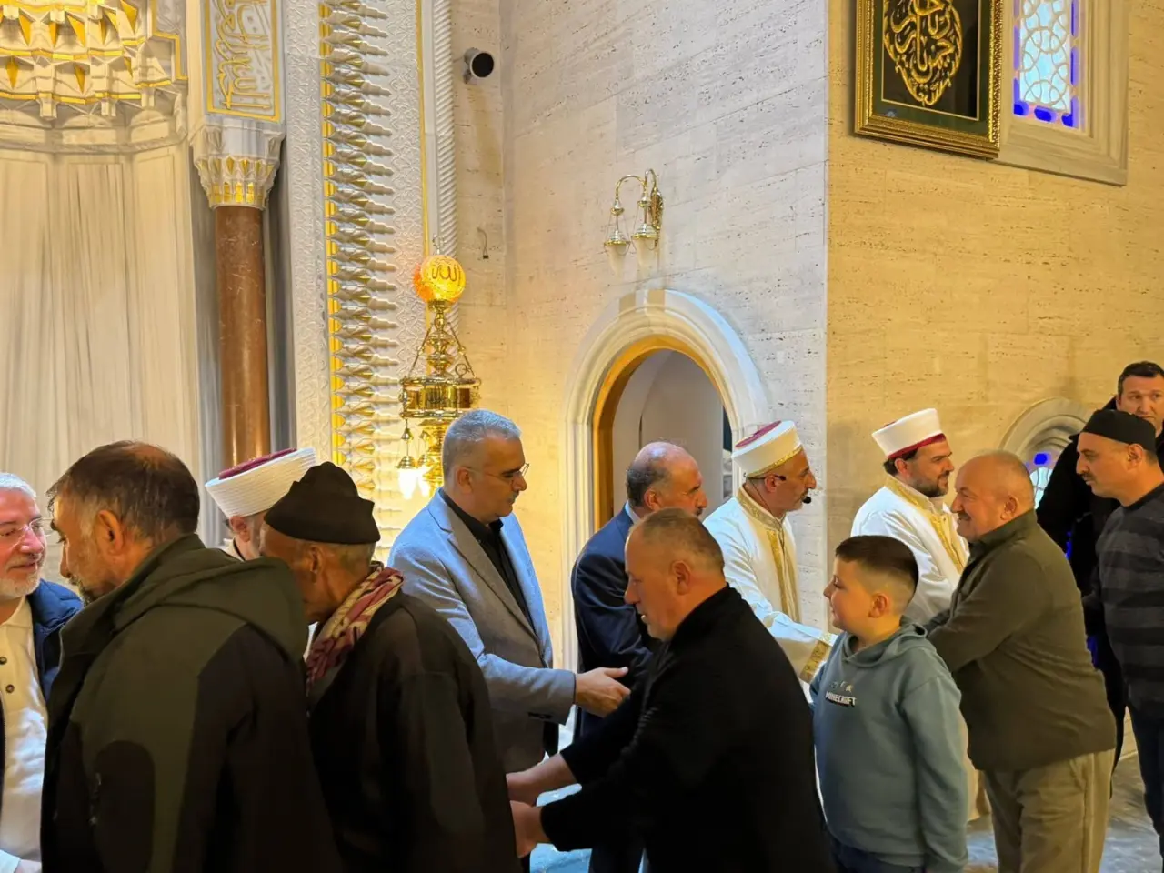 Kadir Gecesi Coşkusu Camilere Sığmadı 4