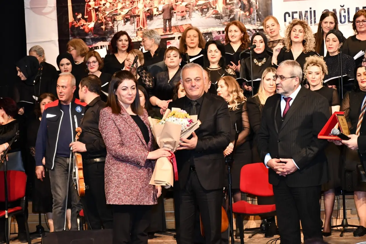 Sahnenin Sultanları Anadolu Ezgileriyle Büyüledi 1