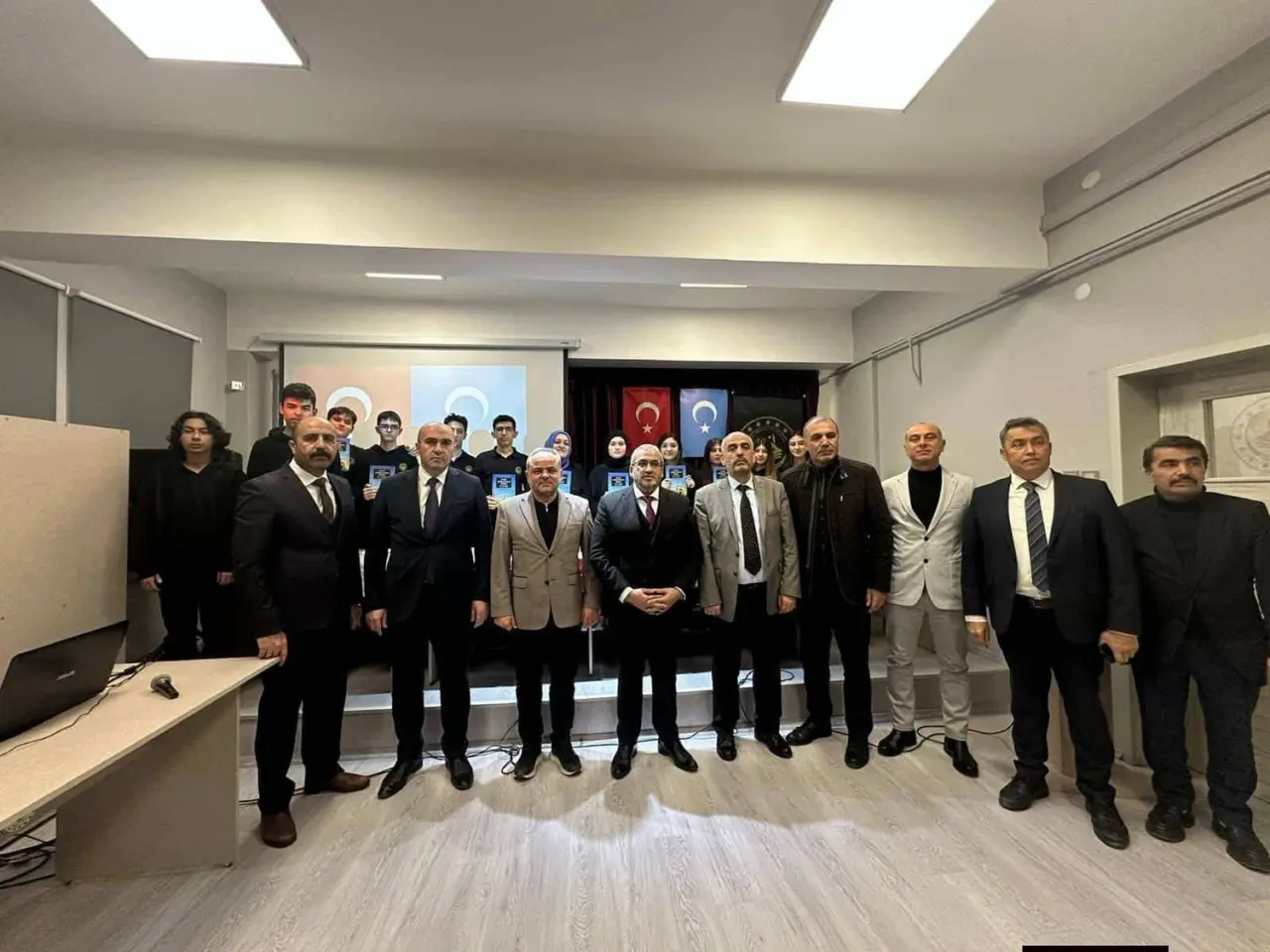 Doğu Türkistan Seyahatnamesi Masada 1