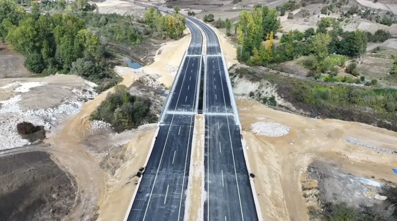 Çorum-Samsun Arası Yola Dev Kaynak 1