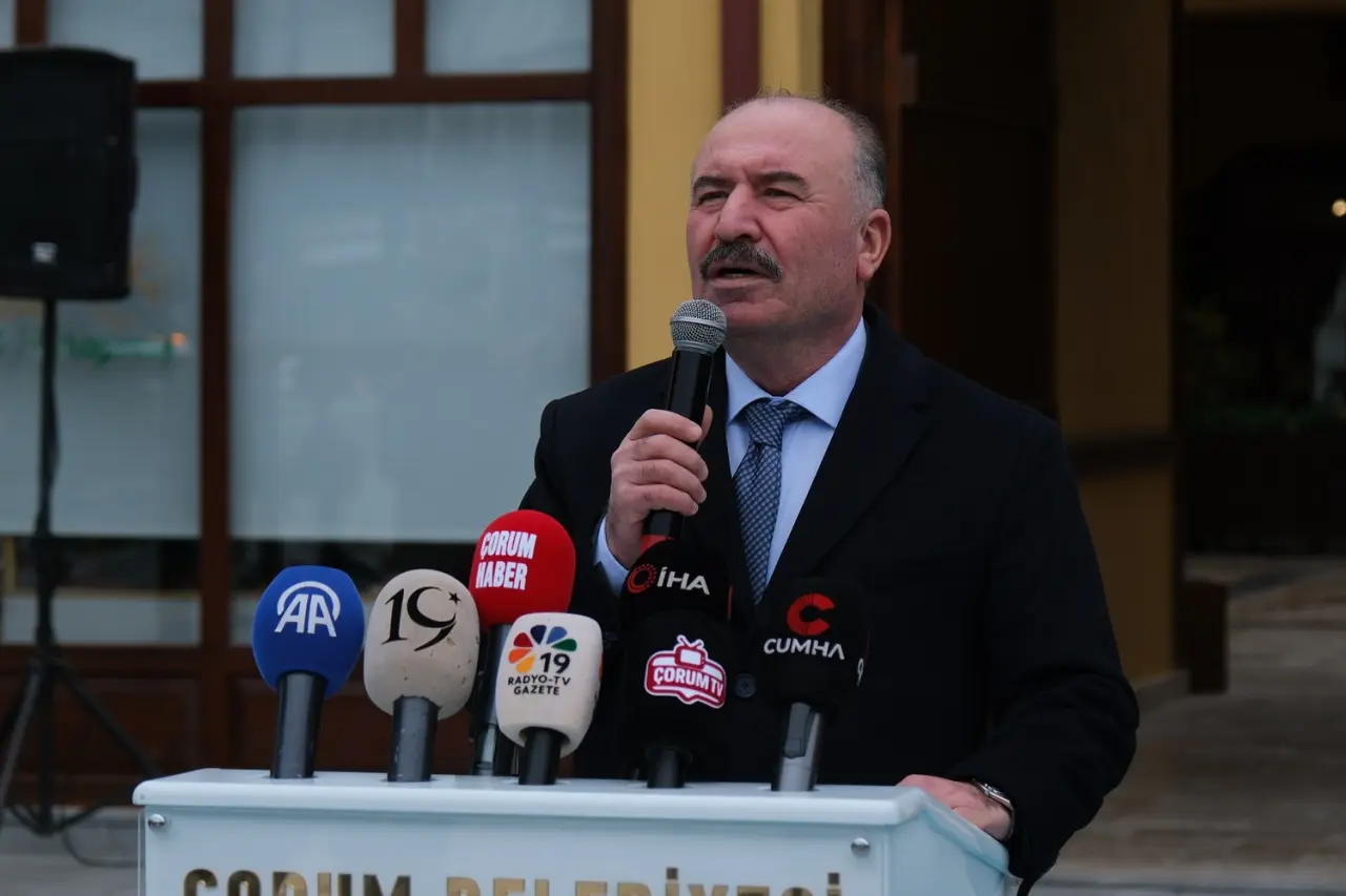 Bayramlaşma Yeni Meydanda Yapıldı 3