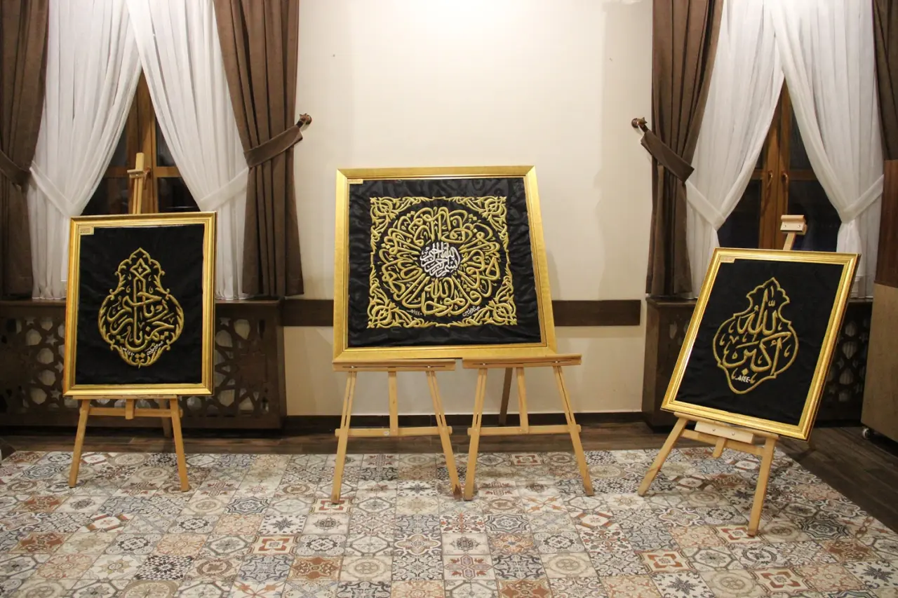 Kadir Gecesi’nde Kutsal Emanetlere Yoğun İlgi 10