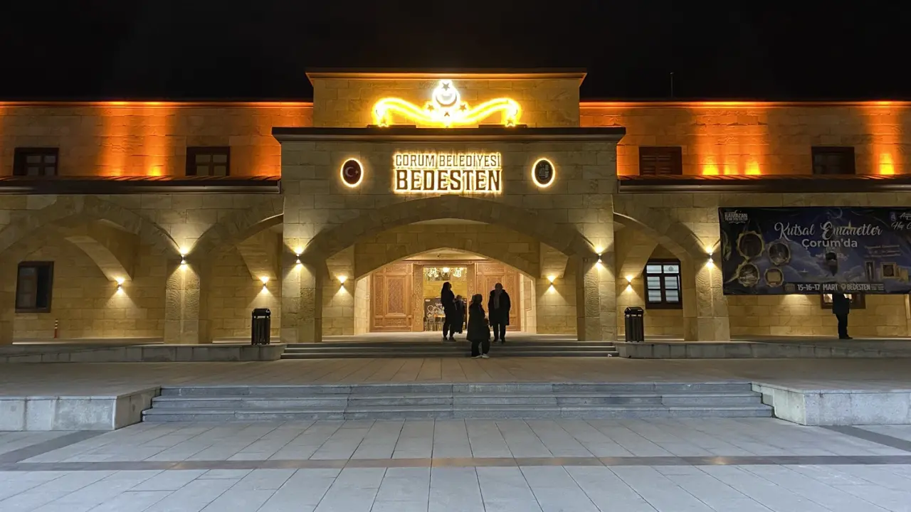 Kadir Gecesi’nde Kutsal Emanetlere Yoğun İlgi 4