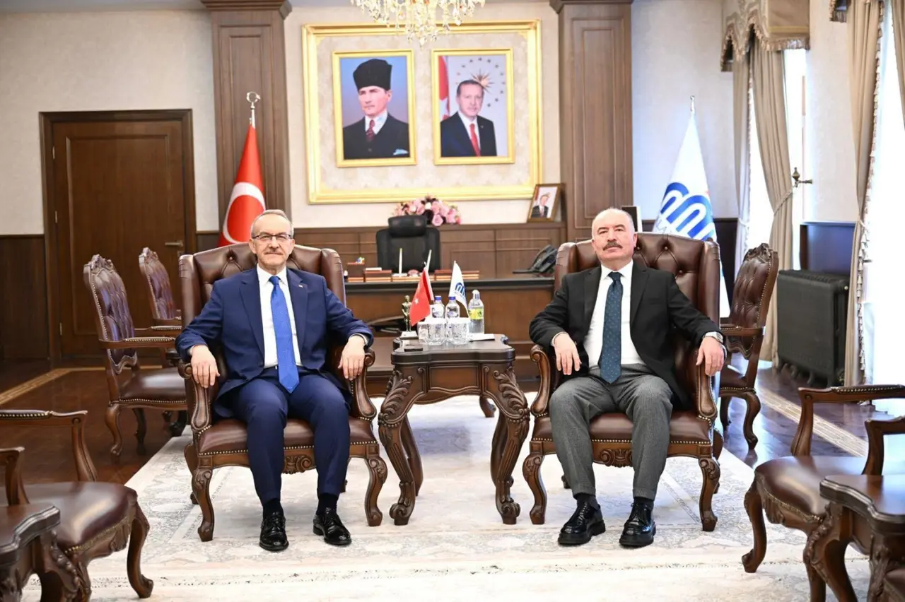 Vali Çalgan’dan Eski Okul Arkadaşına Sürpriz 3