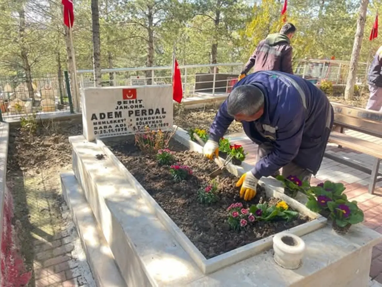 Şehitliklerde Bakım Çalışması 5