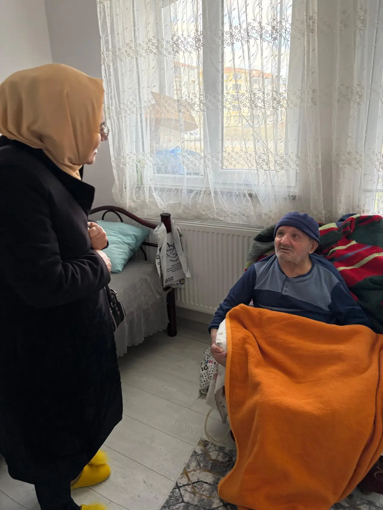 Engelli ve Yaşlılar Yalnız Bırakılmıyor 4