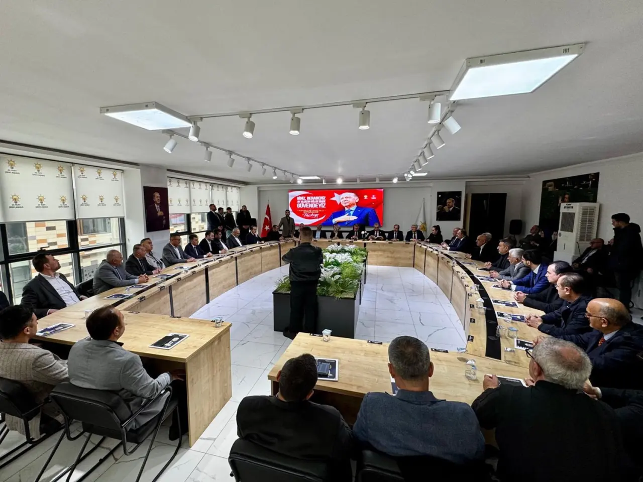 Ak Partililer Parti Binasında Bayramlaştı 1