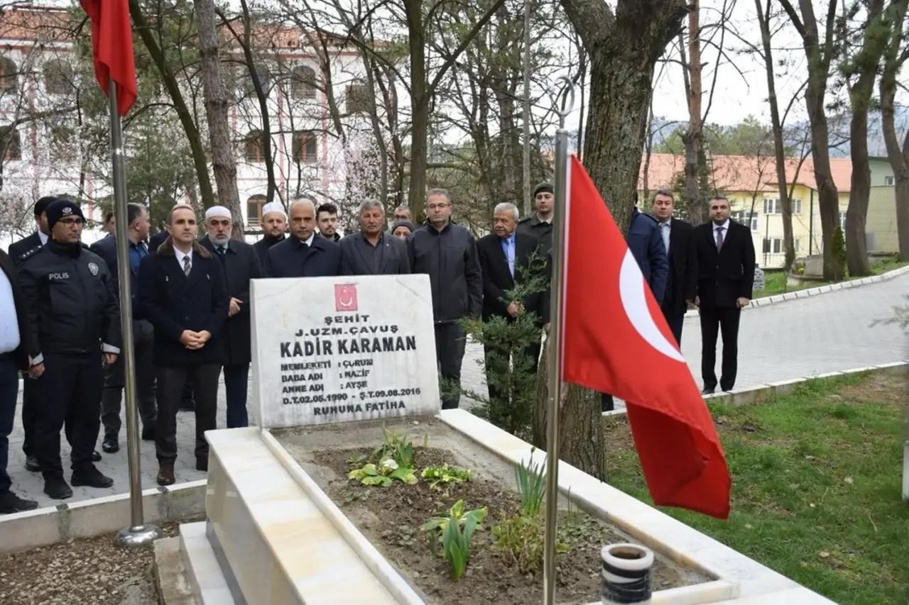 İskilip'te Şehit Kabirleri Ziyaret Edildi 2
