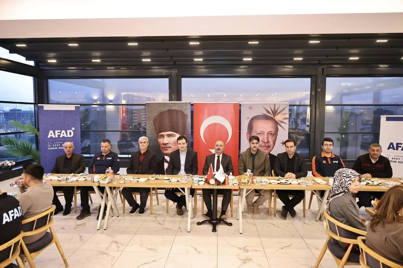 Vali Çalgan, AFAD Personeliyle Buluştu 2