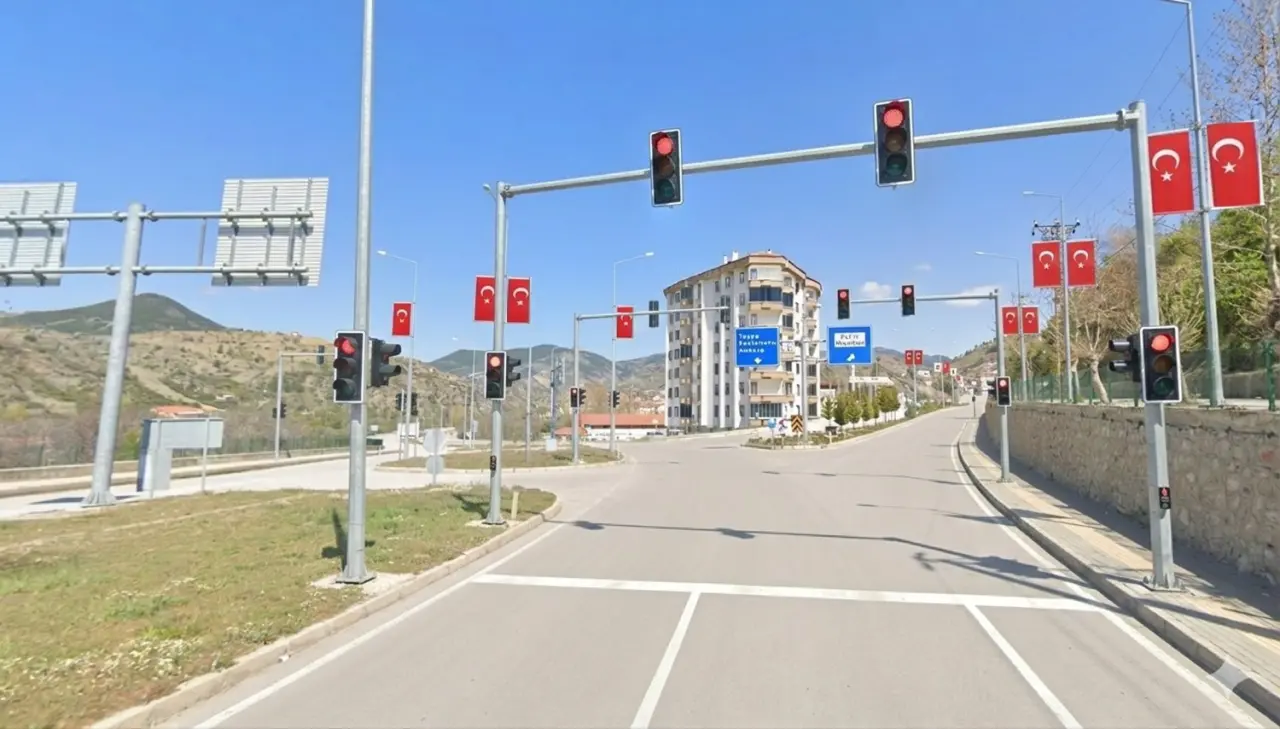 Beşevler Kavşağı’na Sinyalizasyon Sistemi 1