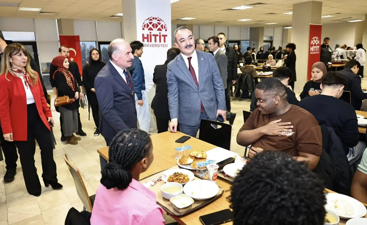 Uluslararası Öğrenciler İftar Sofrasında Buluştu 4