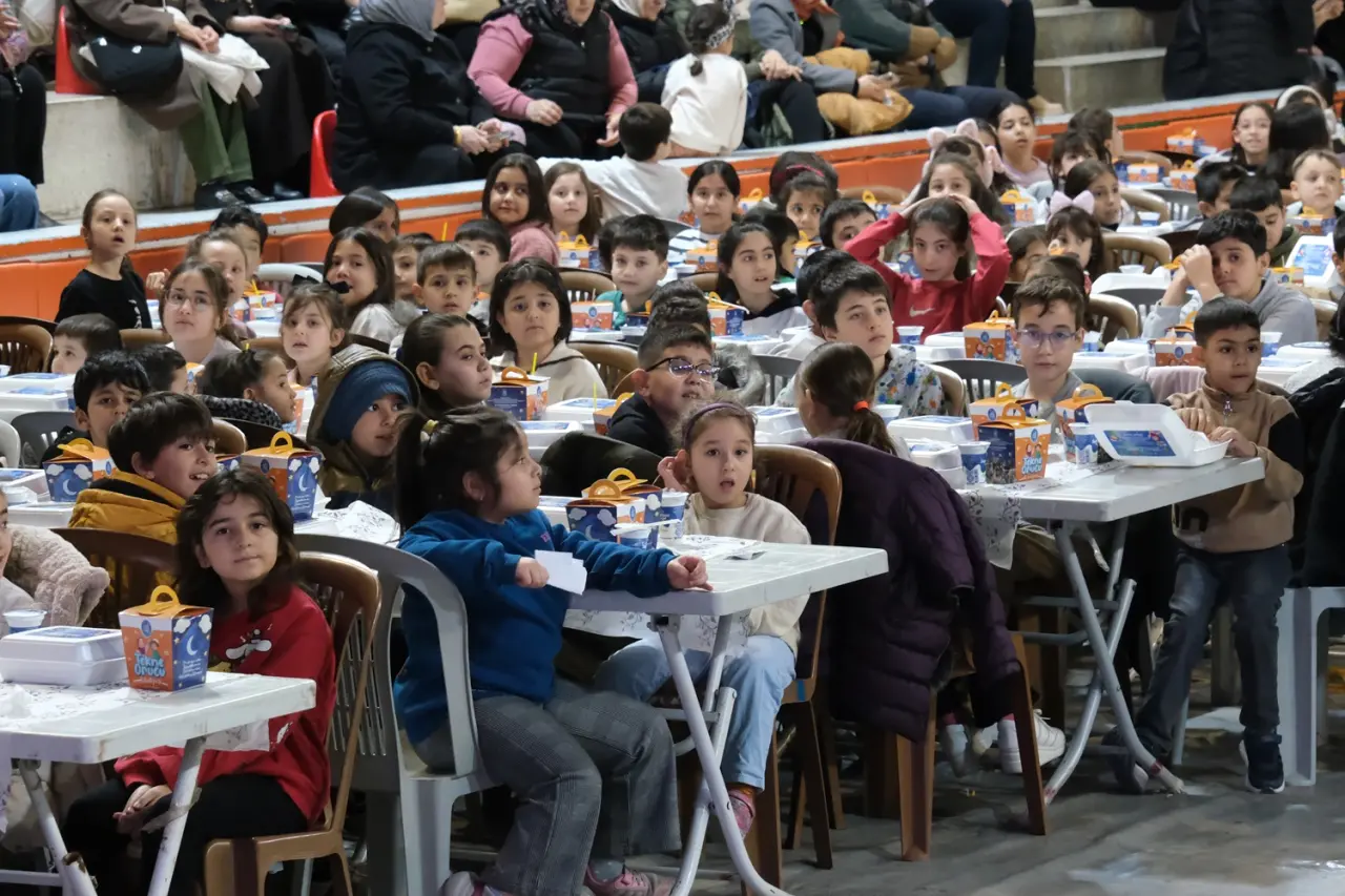 Çocuklara Tekne Orucu İftarı 2