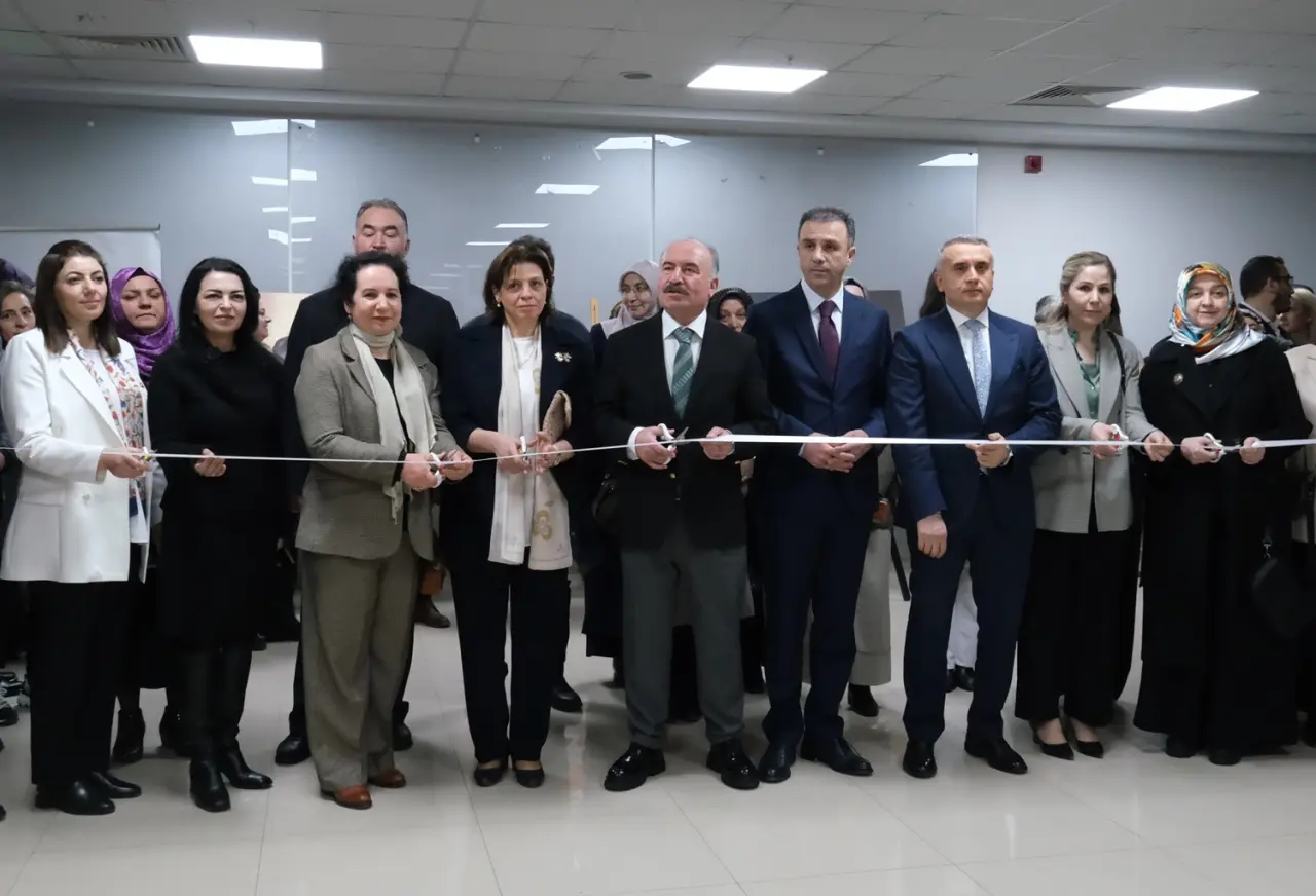 Çorum'da Kadınlardan Oluşan Gönülden Ezgiler Korosu Konser Verdi 2