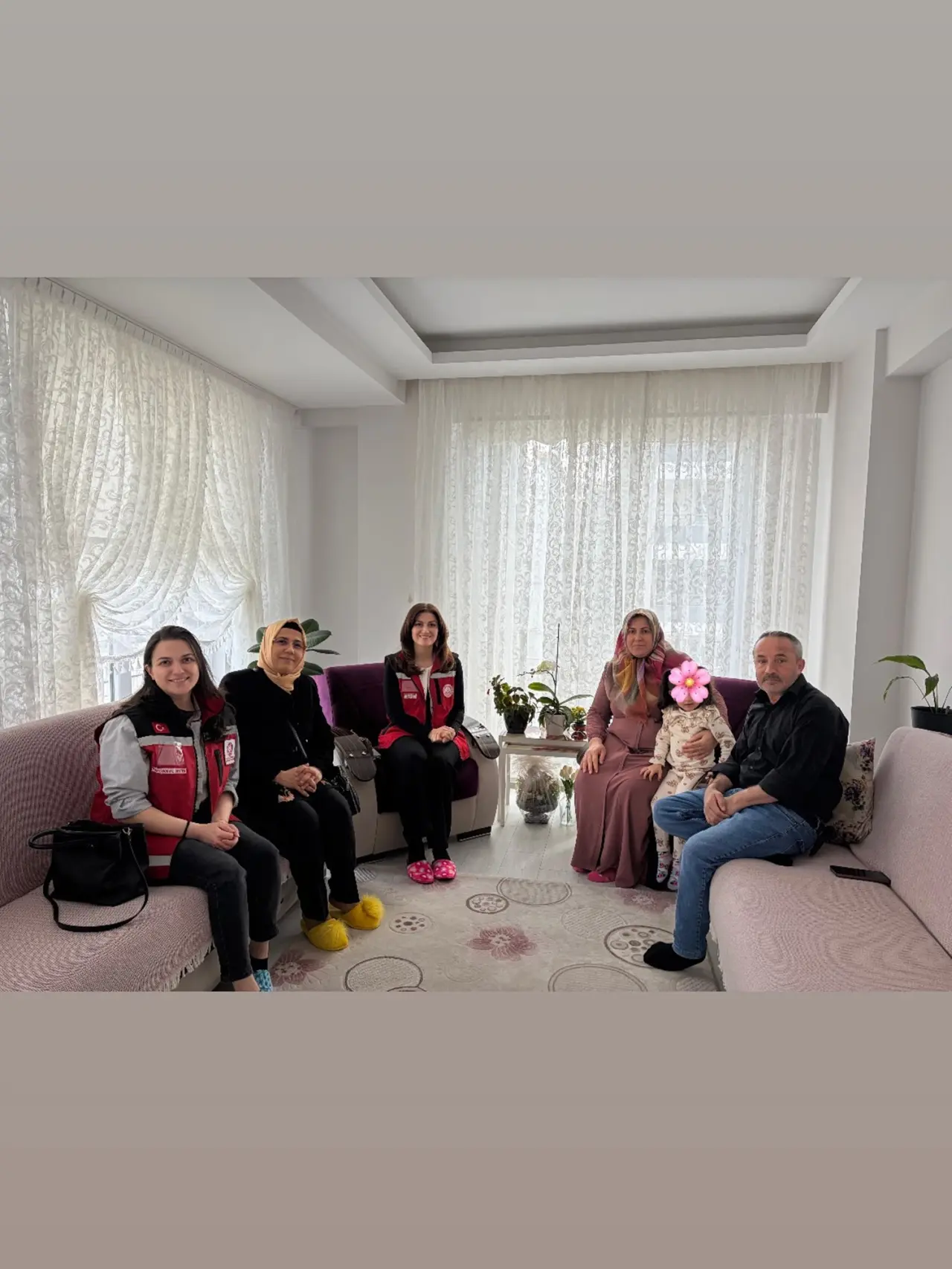 Engelli ve Yaşlılar Yalnız Bırakılmıyor 1