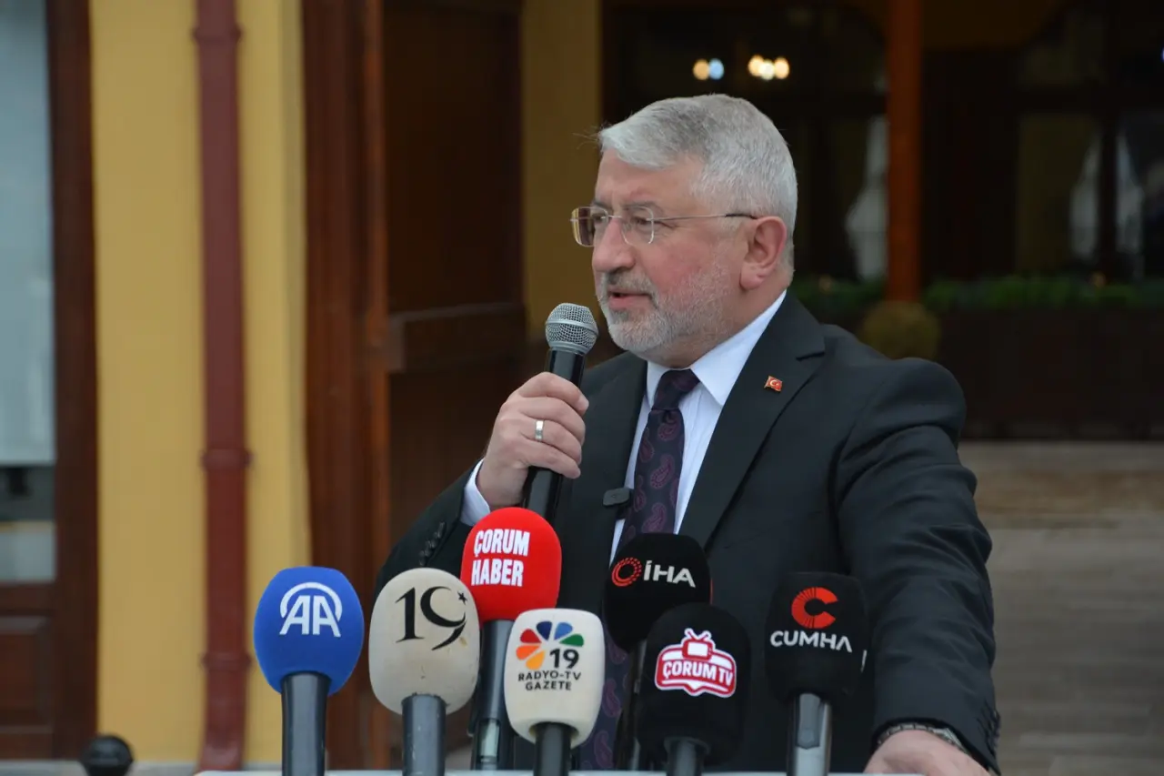 Bayramlaşma Yeni Meydanda Yapıldı 2