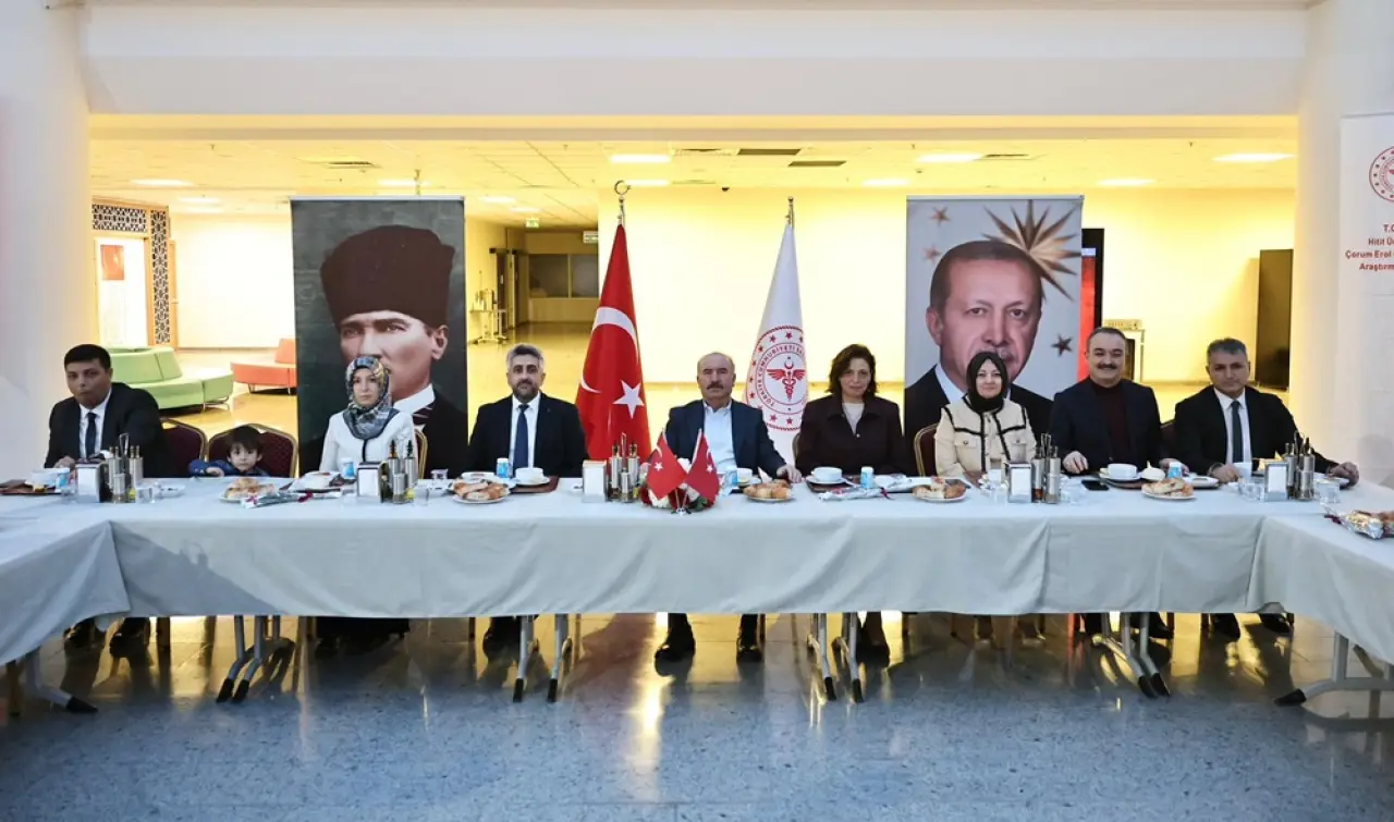 Sağlık Neferleri İftar Sofrasında Buluştu 3