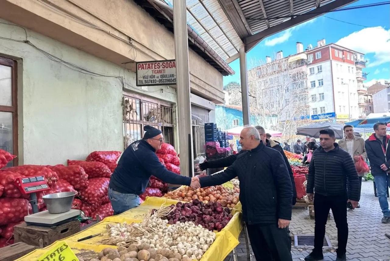 Pazarda Hem Esnafı Hem Vatandaşı Dinledi 1