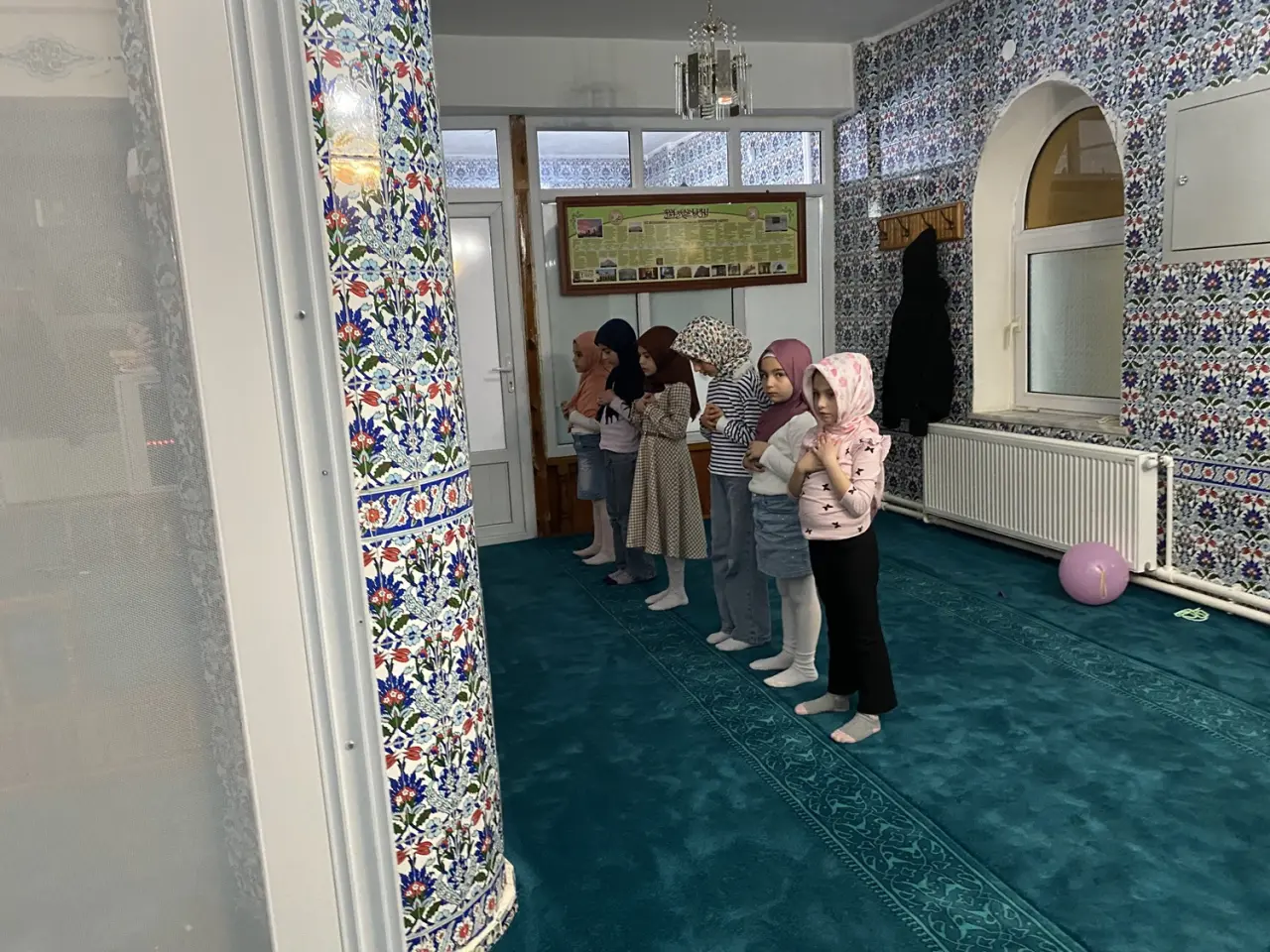 Teravih Çıkışı Çocukları Bekleyen Büyük Sürpriz 4