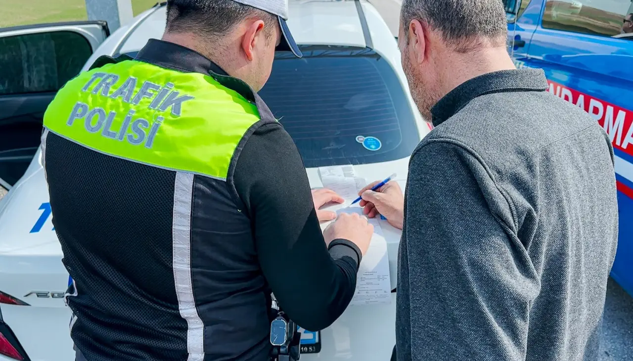 Polis Ekipleri Bayram Öncesi Denetimlerini Arttırdı 3