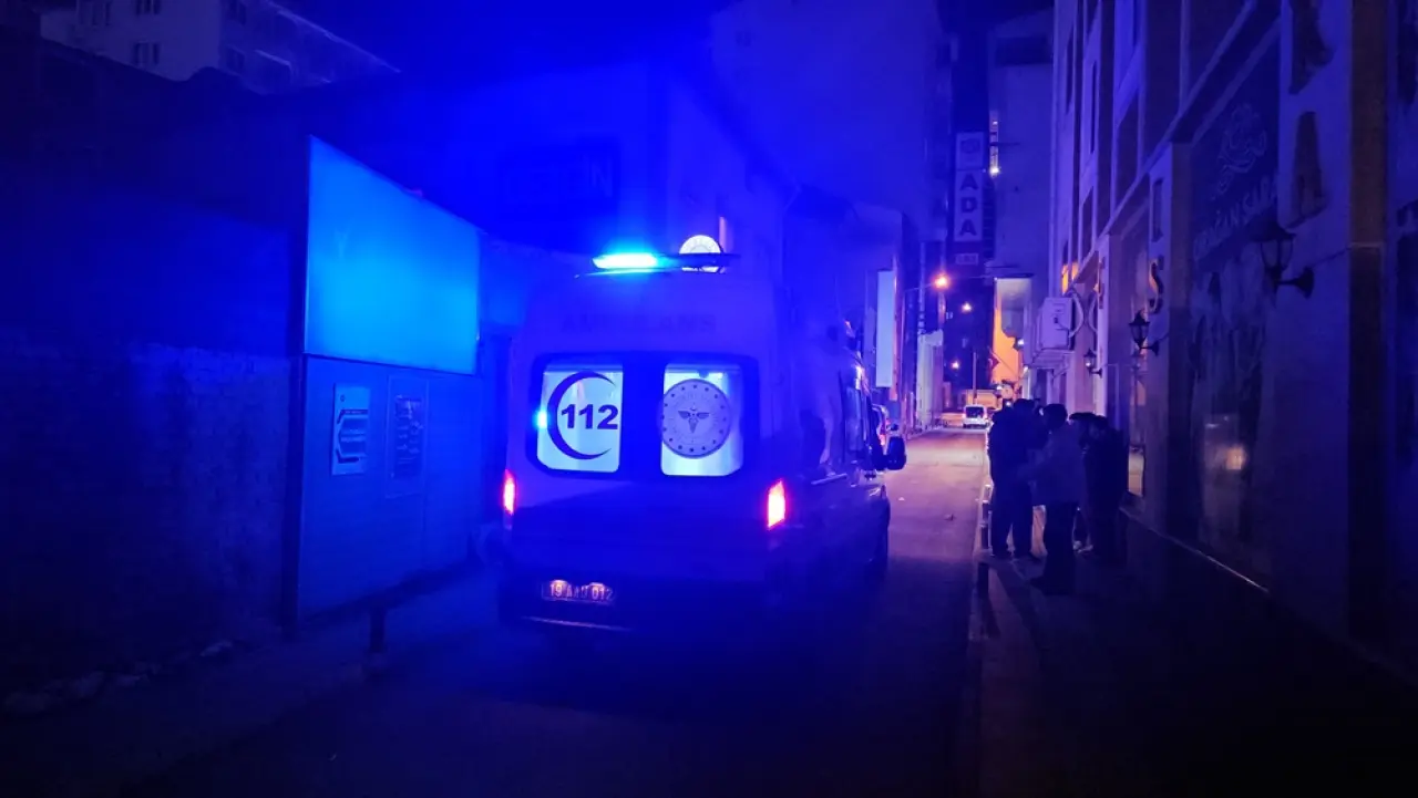 ‘Yan Bakma’ Kavgasında Bıçaklar Konuştu 2