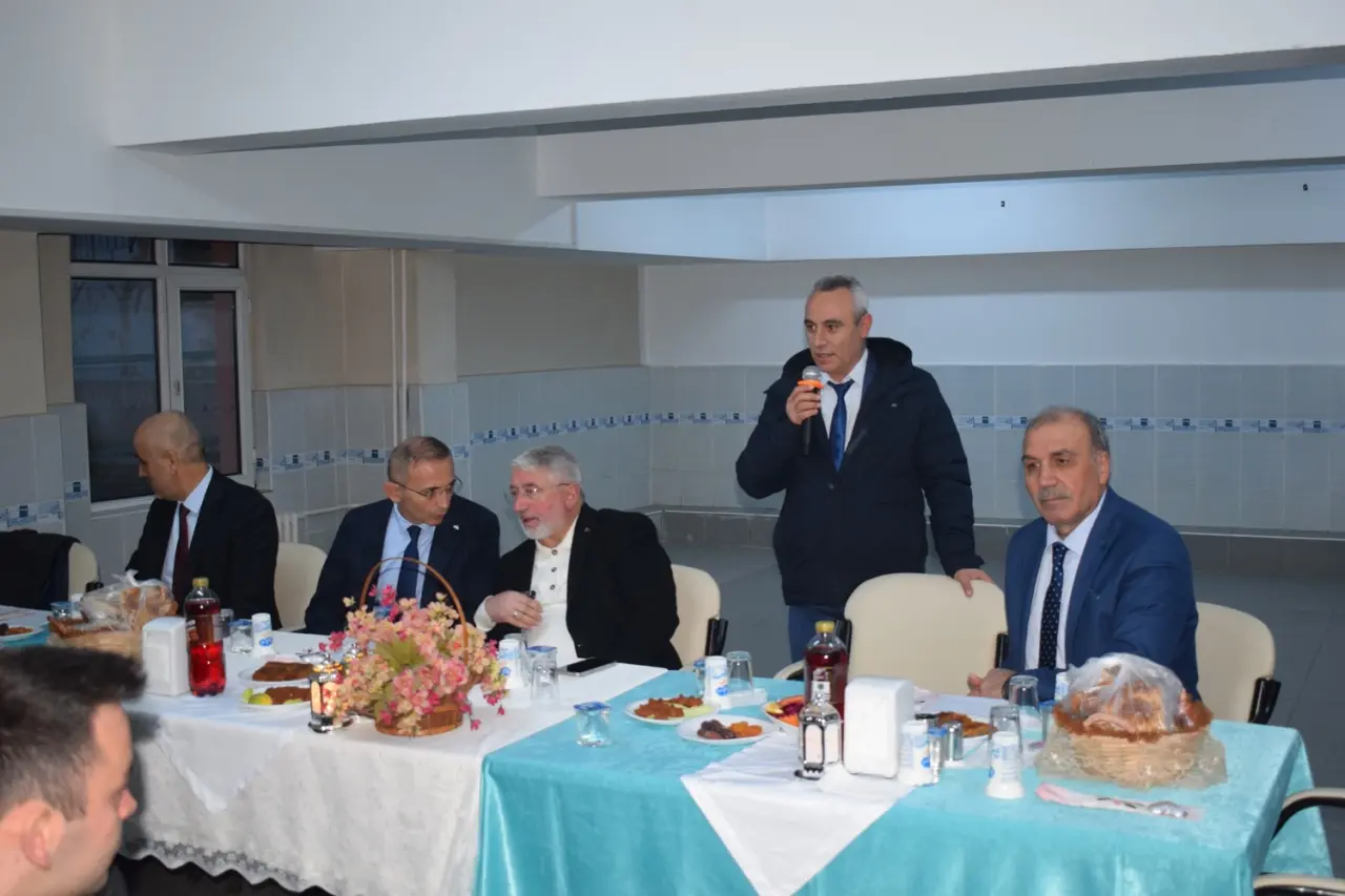 Başkanı Aşgın, Yıllar Sonra Aynı Sıralarda 1