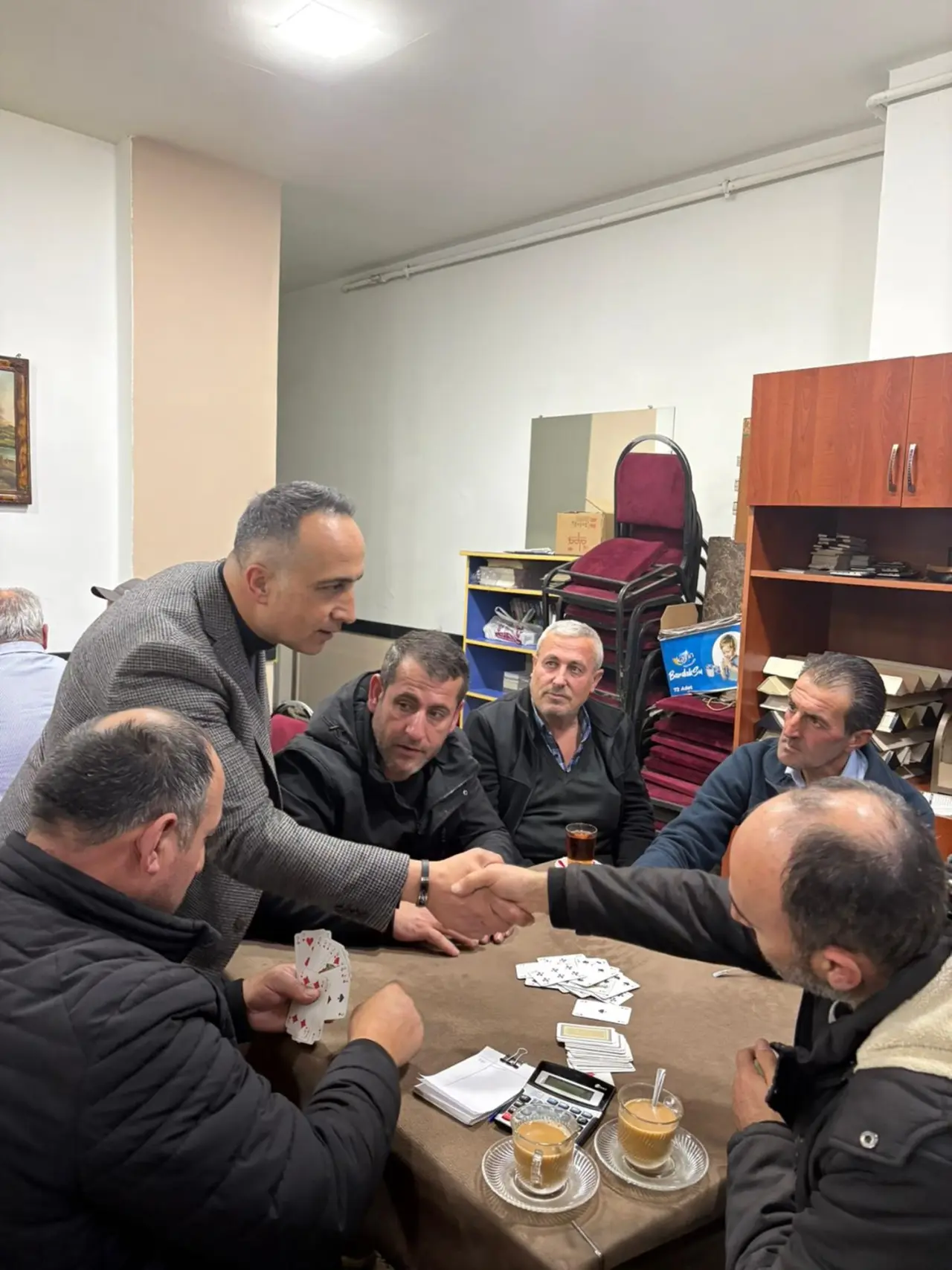 Kahvehanelerde Vatandaşın Sorunlarını Dinledi 2