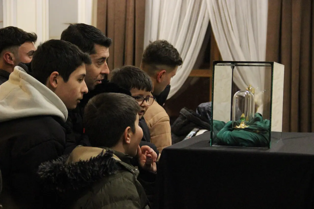 Kadir Gecesi’nde Kutsal Emanetlere Yoğun İlgi 6