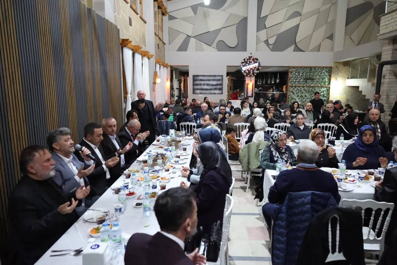 Balkan Türklerinin İftar Sofrasına Konuk Oldu 4