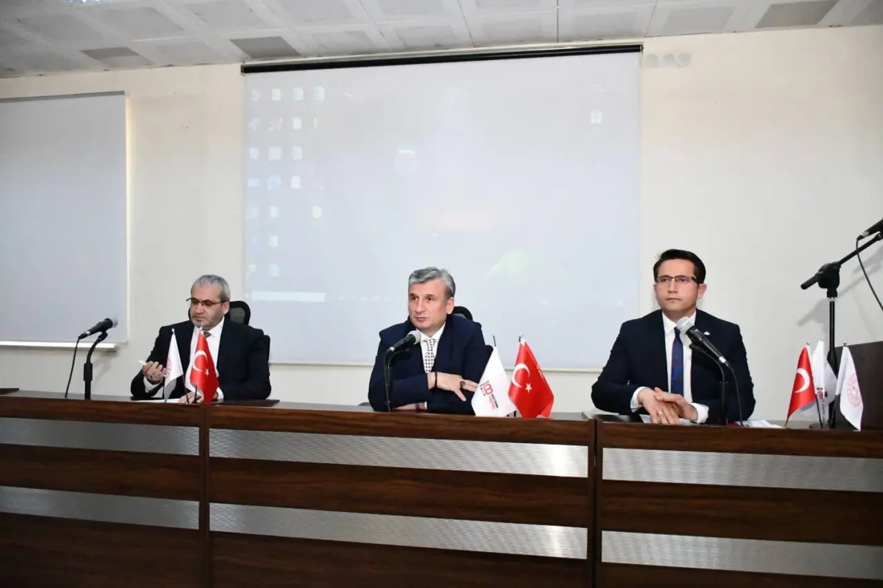 Meb Genel Müdürü Güner, Çorum'da Özel Eğitim Kurumlarının Temsilcileriyle Buluştu 3