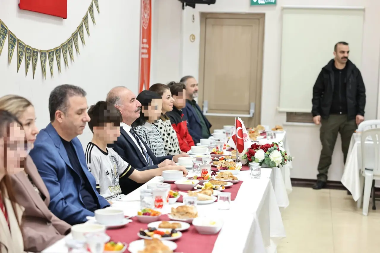 Sevgi Evleri’nde Çocuklarla İftarda Buluştu 2
