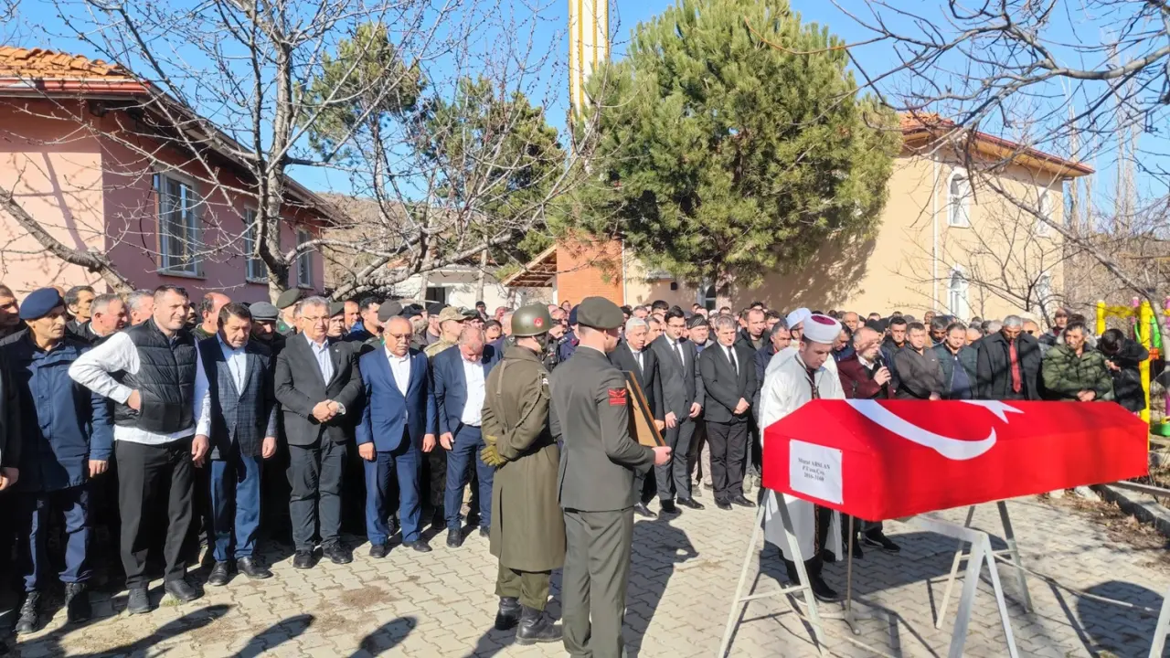 Uzman Çavuş Son Yolculuğuna Uğurlandı 2