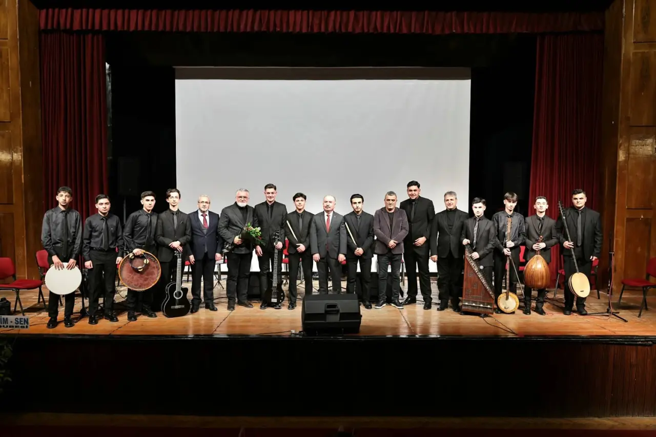 Ramazan Akşamını Aydınlatan İlahiler 2