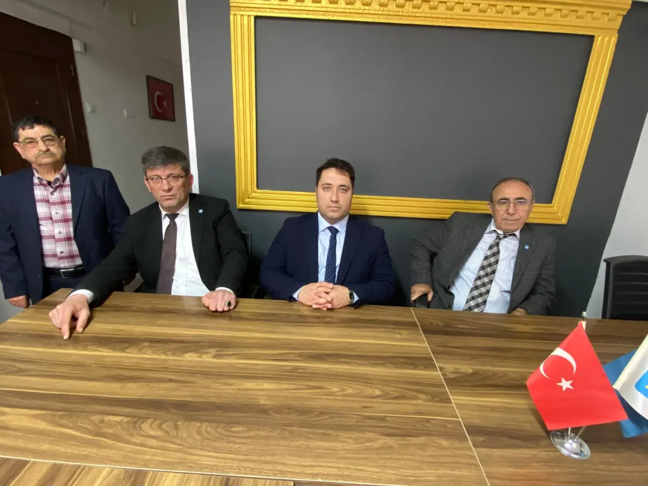 İYİ Partililer Parti Binasında Bayramlaştı 2