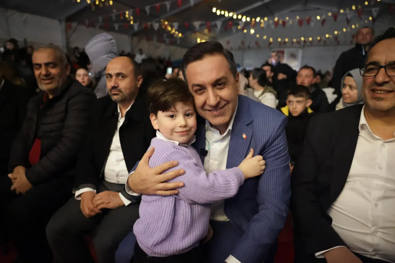 İlçe Halkıyla Çay Sohbetinde Buluştu 1