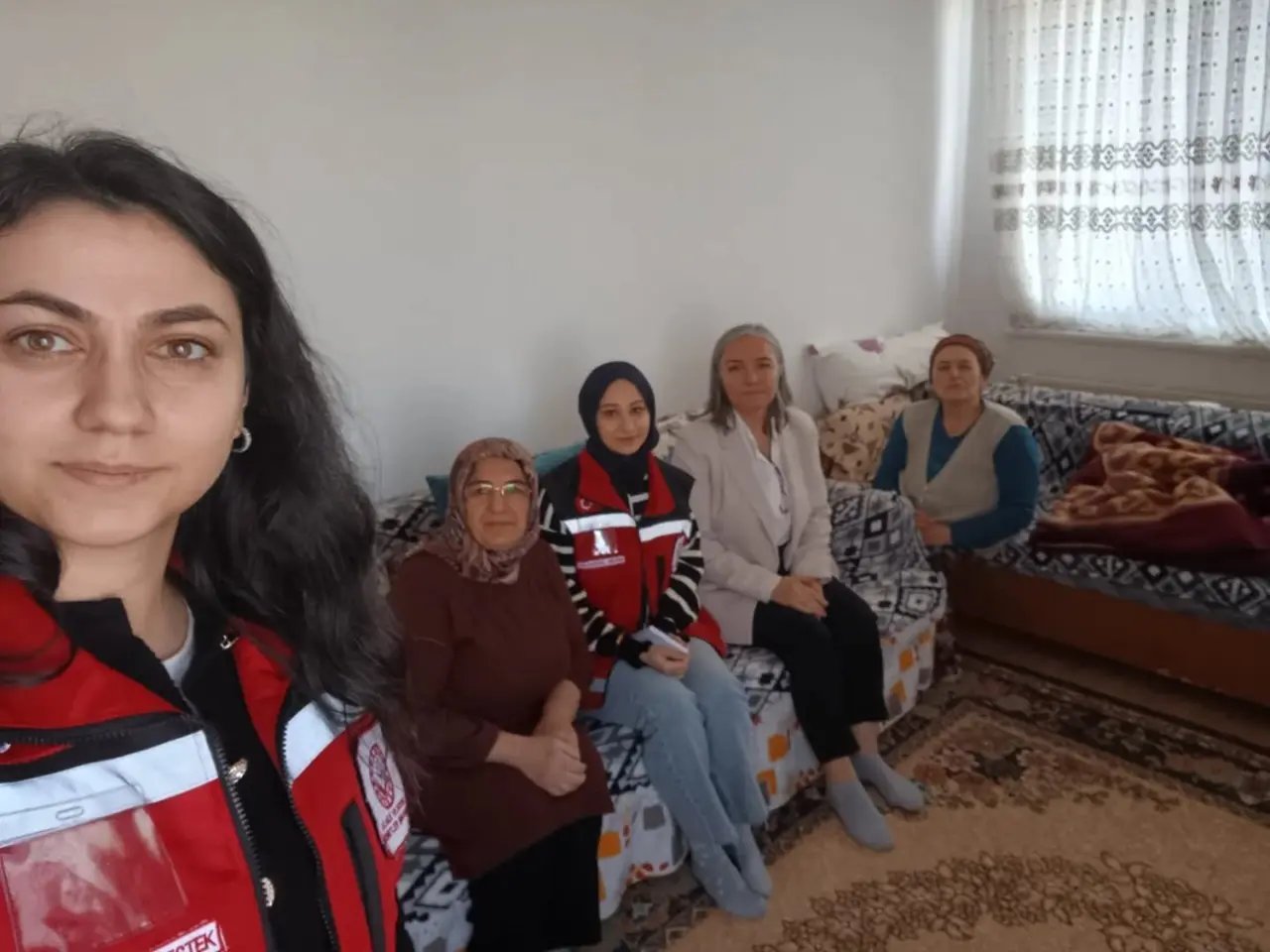 Engelli ve Yaşlılar Yalnız Bırakılmıyor 3