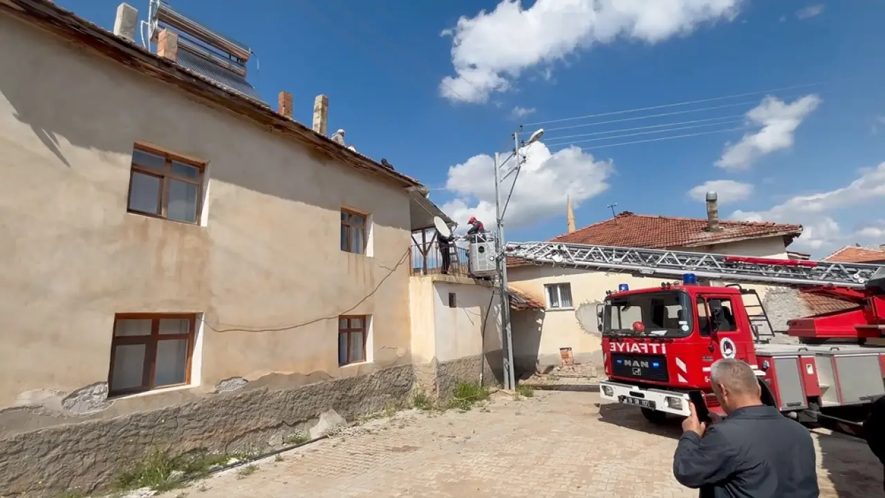 Baca Temizlemek İsterken Yığılıp Kaldı 3