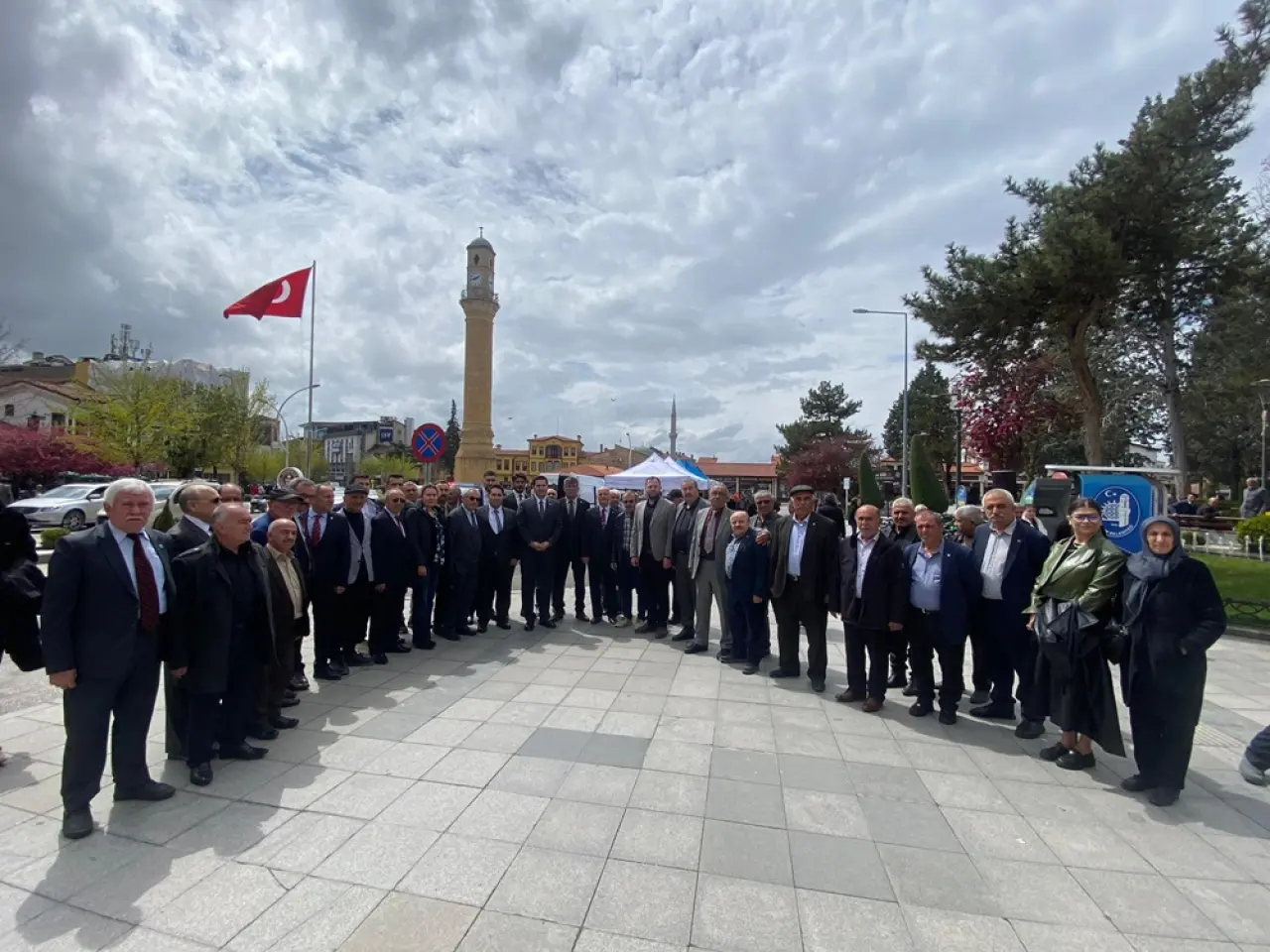 ‘24 Yıldır Milletin Derdine Derman Olamıyorlar’ 4