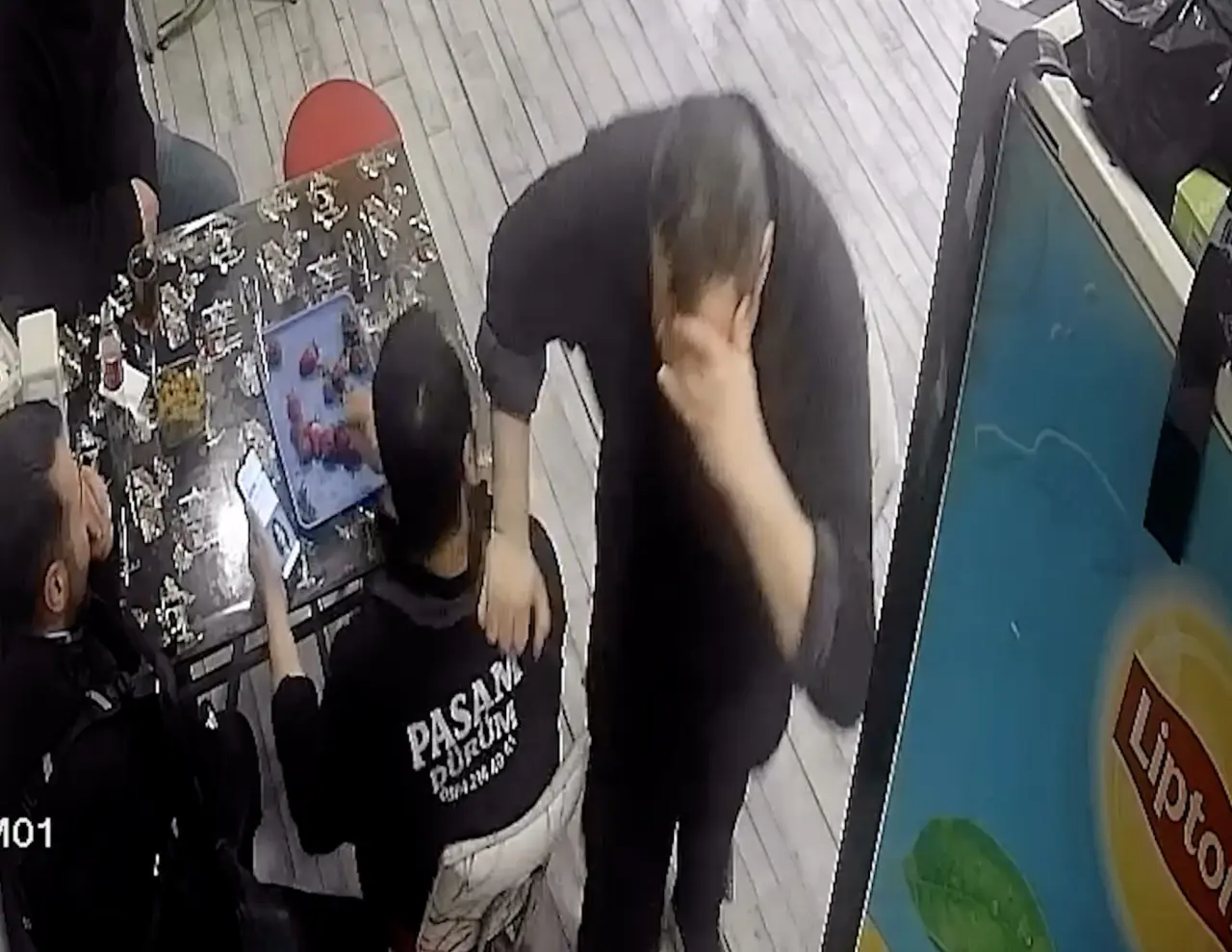 Çilek Yerken Boğuluyordu, Kurye Böyle Kurtardı 3