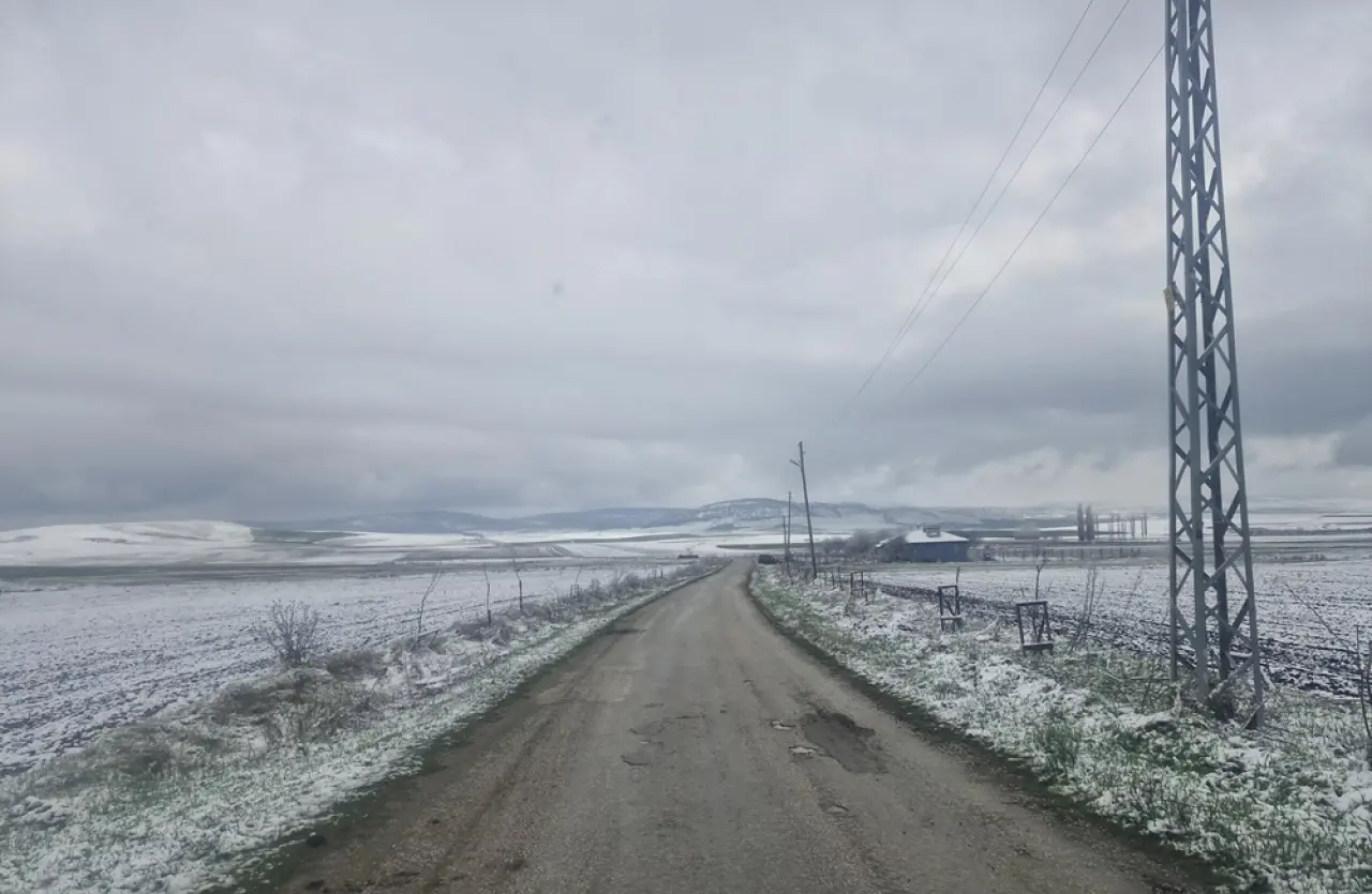 Bahar Beklerken Nisan’da Kar Yağışı Devam Etti 2