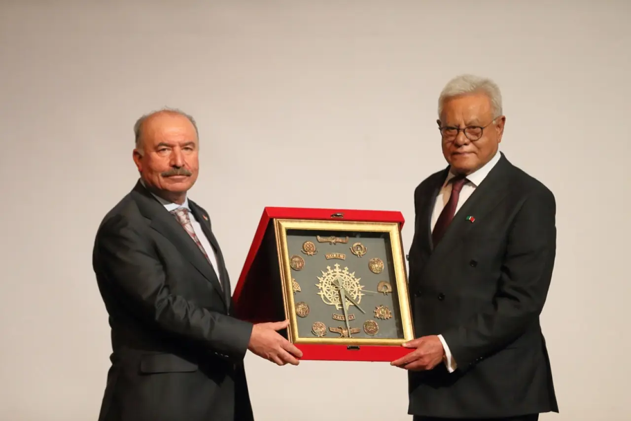 Himalayalar'dan Çorum’a Köprü 15