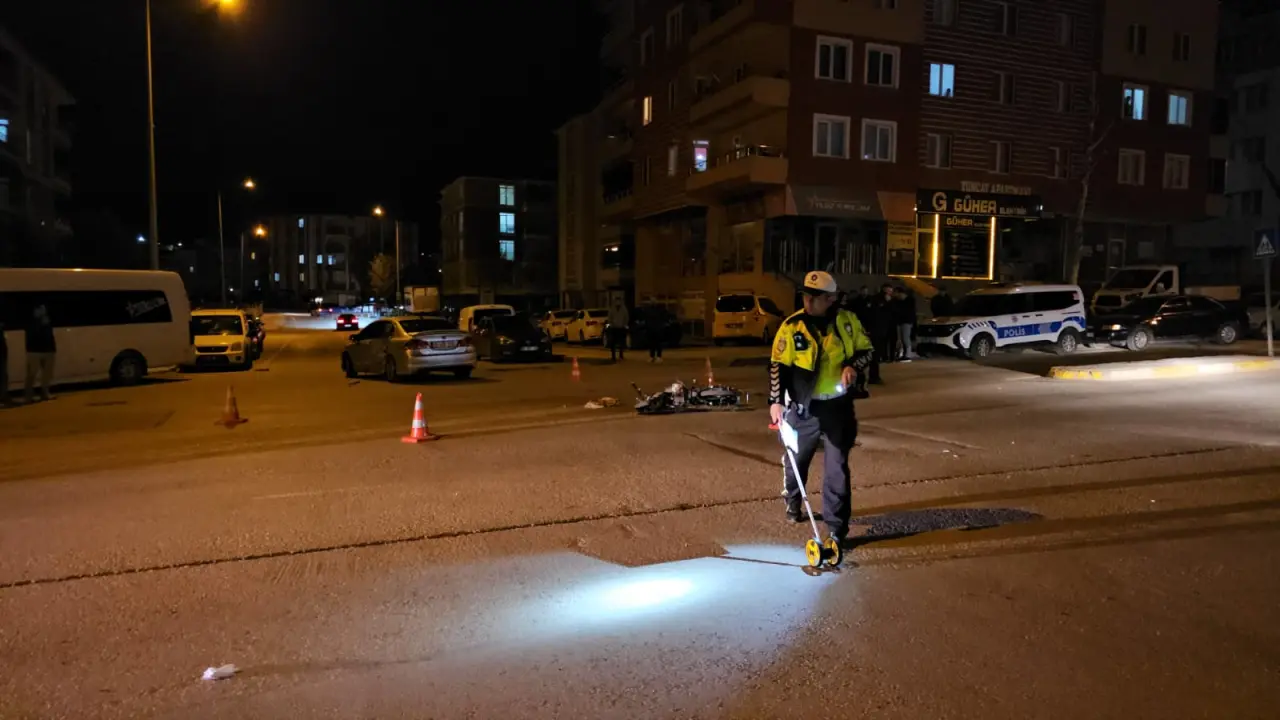 Otomobille Motosikletin Birbirine Girdi 3