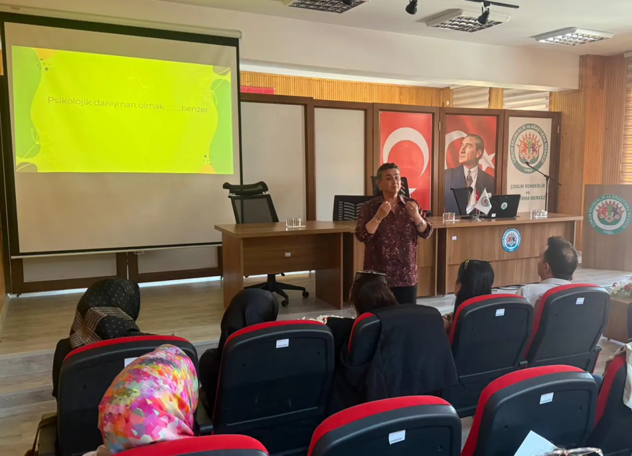 Psikolojik Danışmanlara Yönelik Özel Eğitim 1